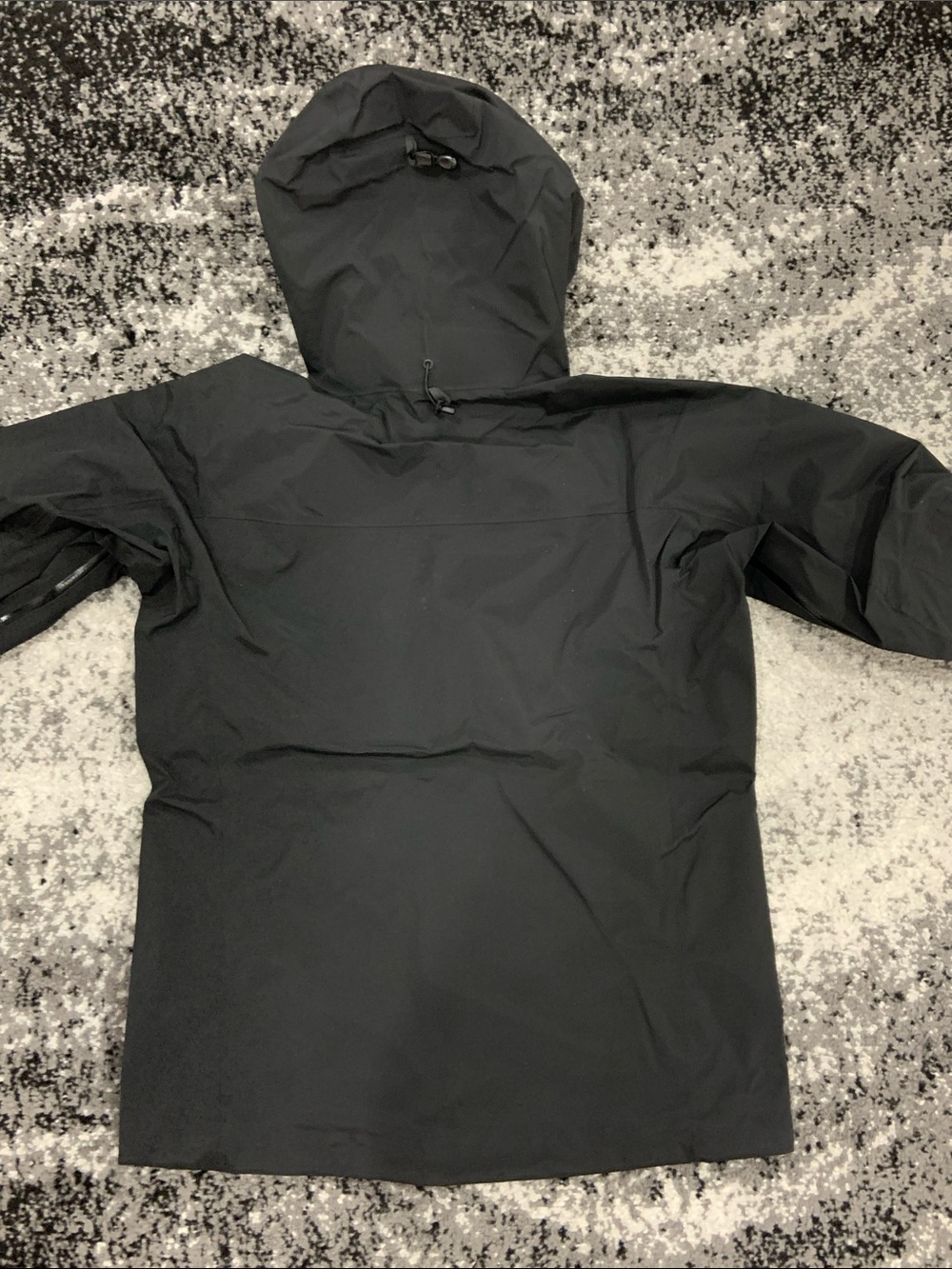 Arc'teryx Alpha SV Jacket Black and White Logo Men’s size Large - Picture 3 of 3